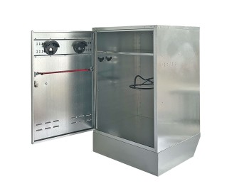 Fahrbarer Sattelschrank