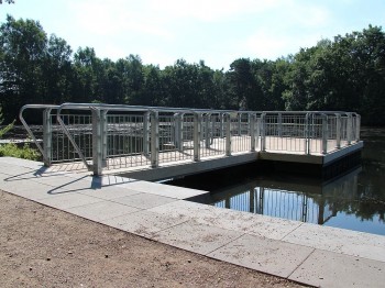 Schwimmpodest Südstadt-Teich BI-Sennestadt